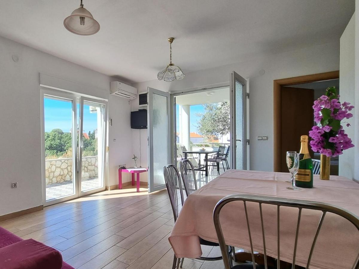 The Golden Grotto Apartments Novalja Extérieur photo