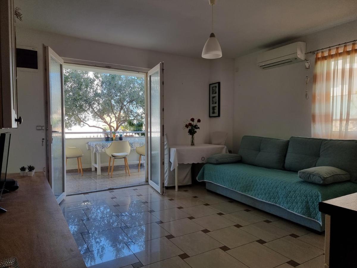 The Golden Grotto Apartments Novalja Extérieur photo