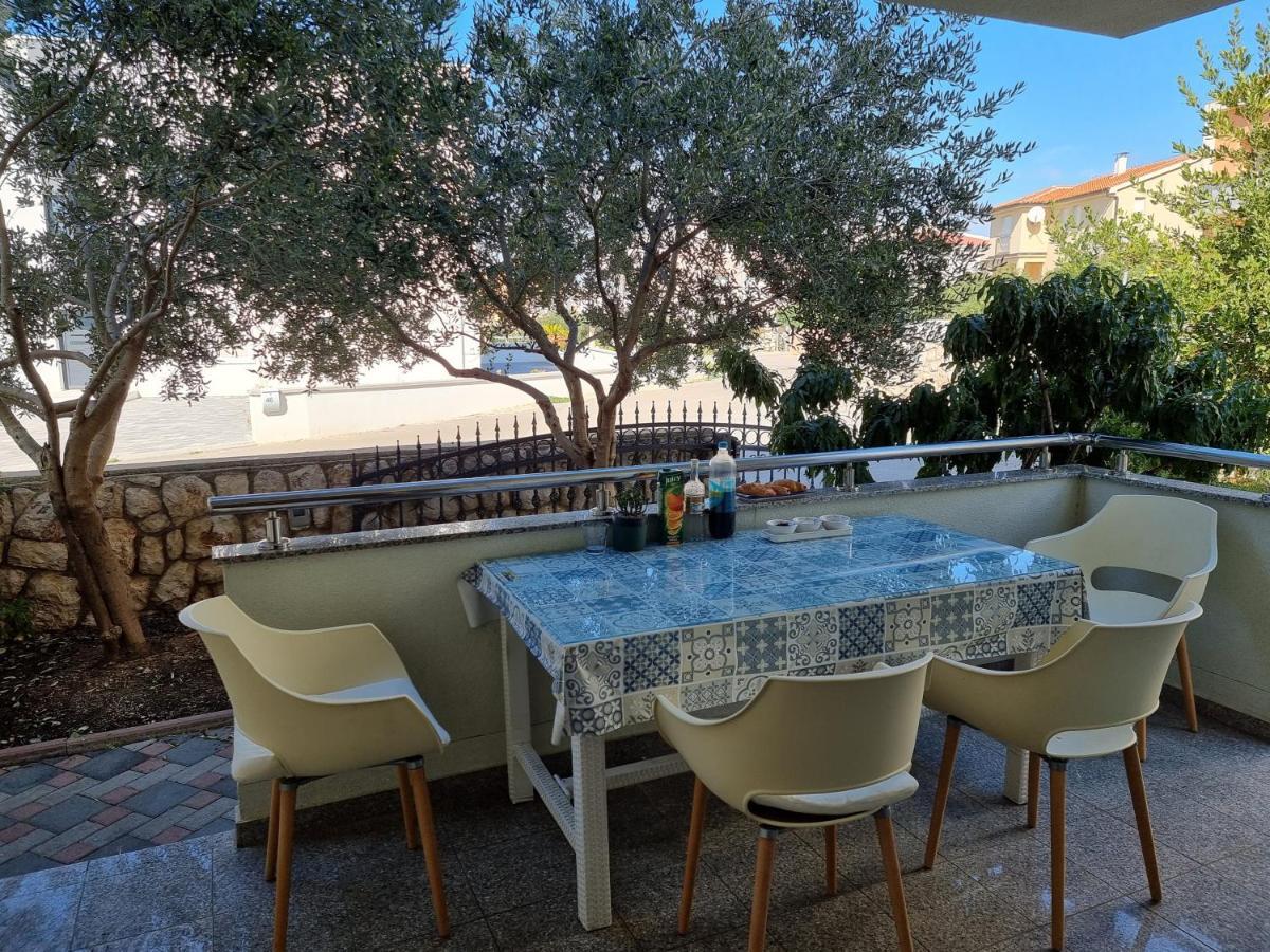 The Golden Grotto Apartments Novalja Extérieur photo