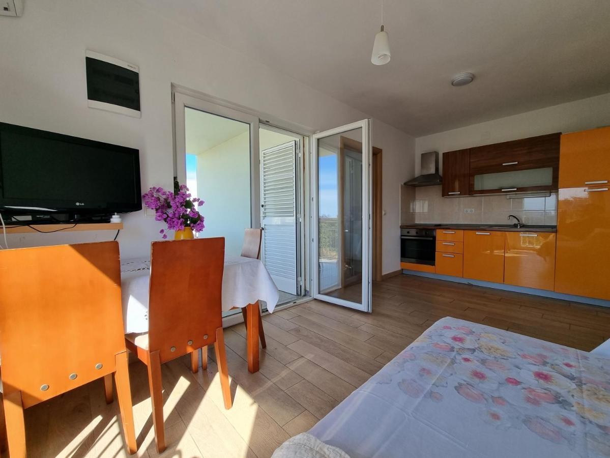The Golden Grotto Apartments Novalja Extérieur photo