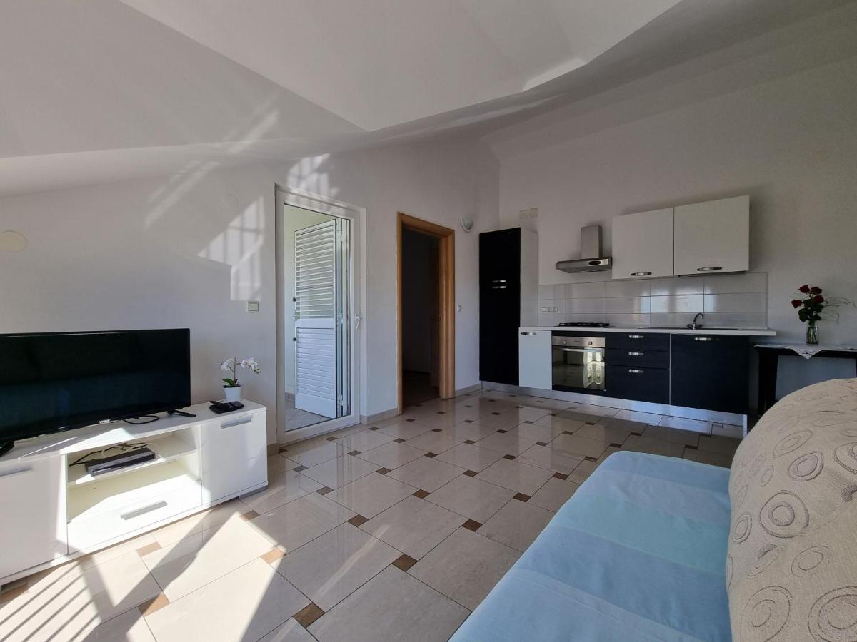 The Golden Grotto Apartments Novalja Extérieur photo