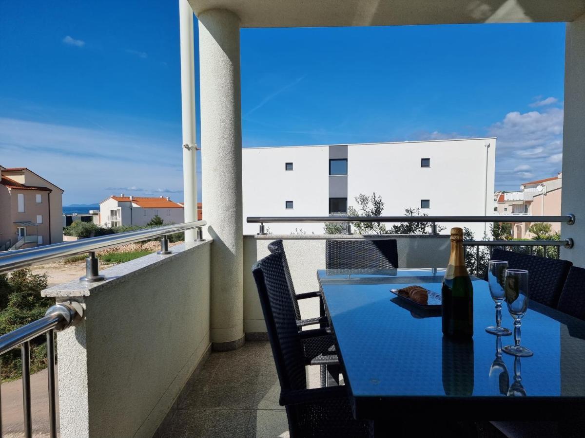 The Golden Grotto Apartments Novalja Extérieur photo