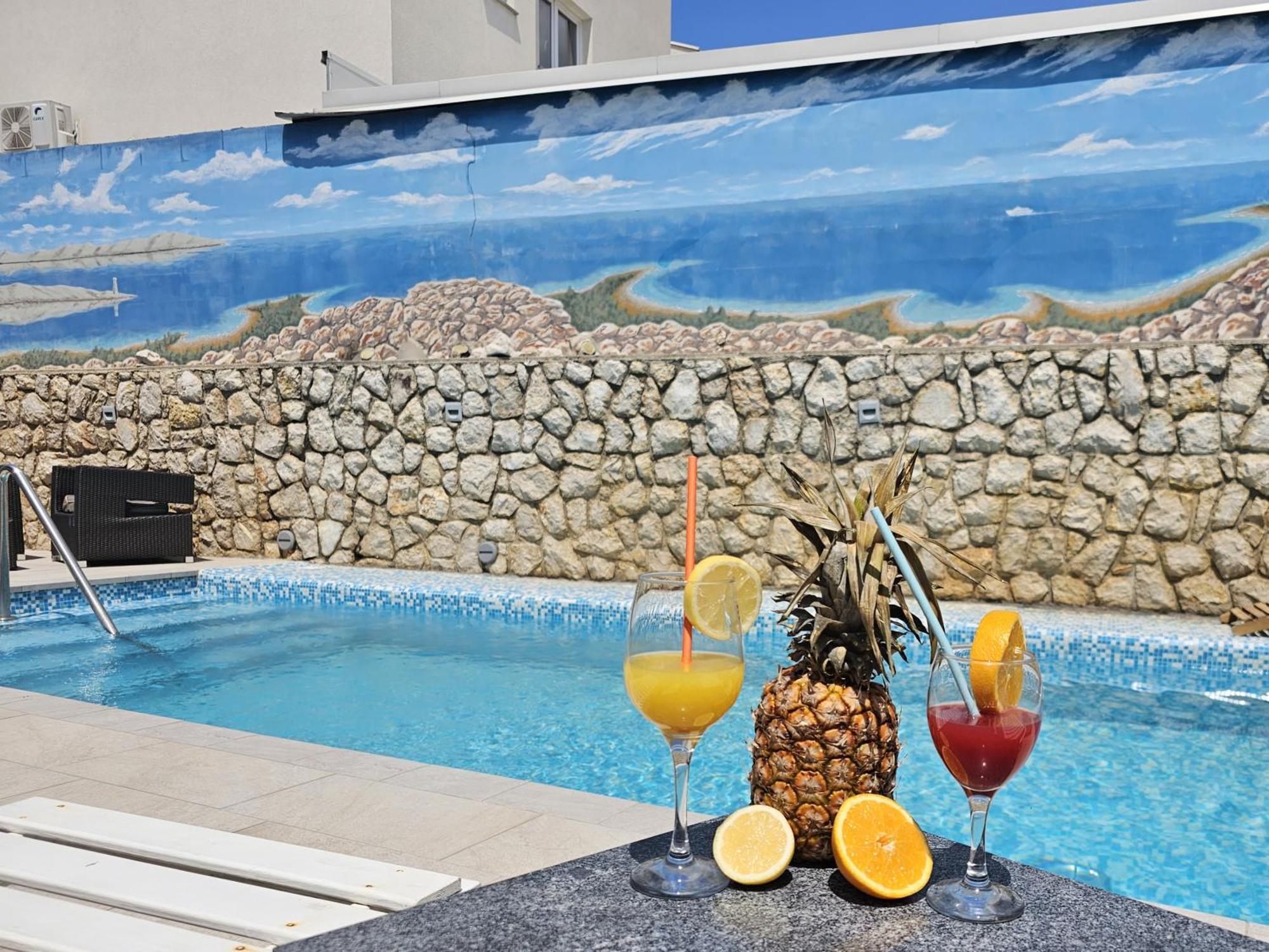 The Golden Grotto Apartments Novalja Extérieur photo